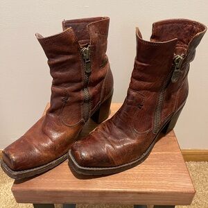 Frye square toe boot - rare